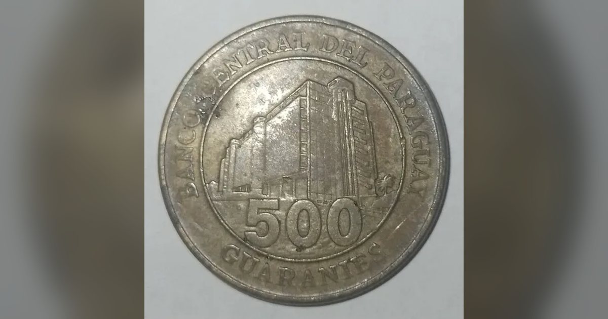 Moneda de 500 guaraníes con el edificio del Banco Central del Paraguay