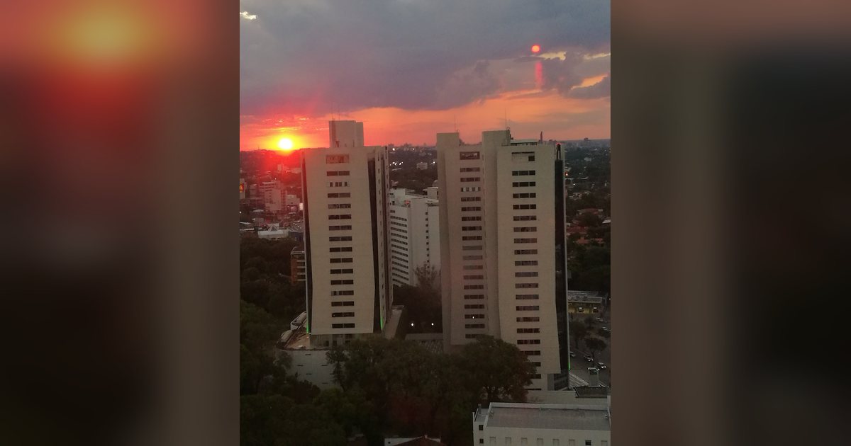 Torres de oficinas del World Trade Center Asunción, en el eje corporativo de la avenida Aviadores del Chaco