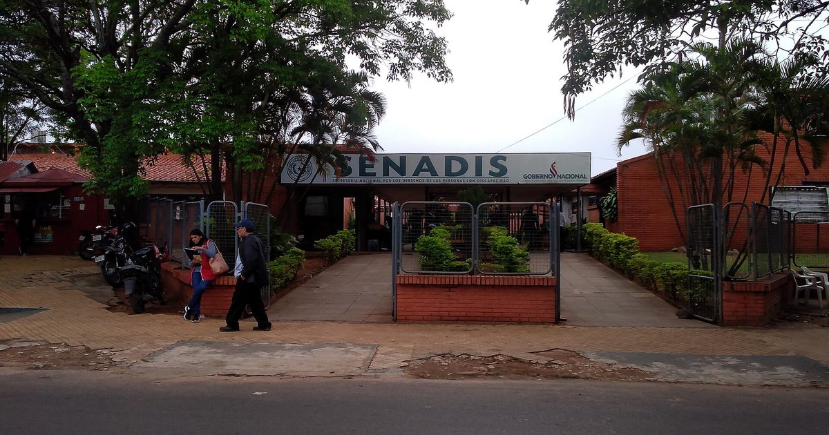 Entrada de la sede de la Secretaría Nacional por los Derechos Humanos de las Personas con Discapacidad (SENADIS)