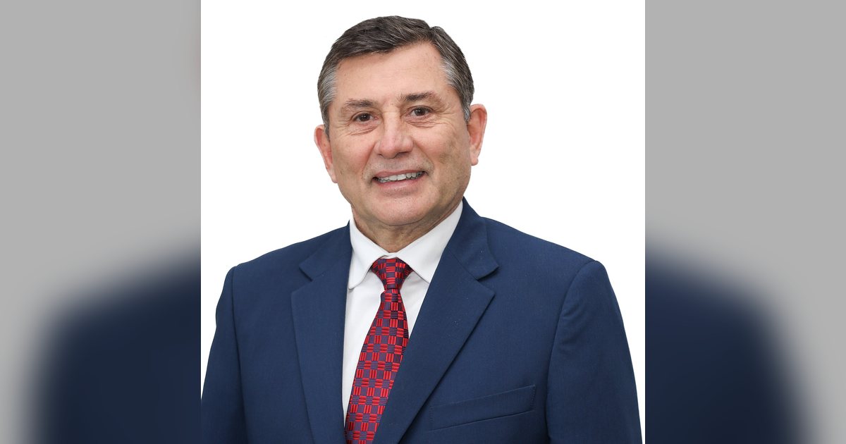 Retrato oficial del senador Luis Pettengill, presidente de la comisión de Industria y Comercio del Senado