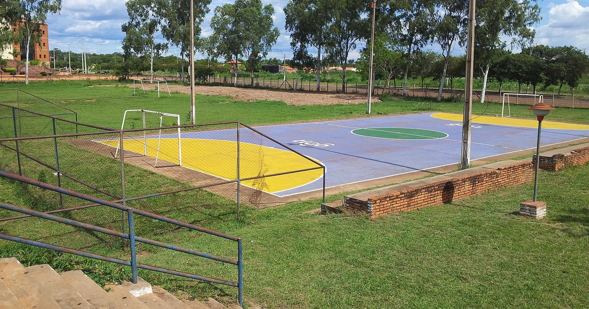 Una cancha de fútbol de salón en un polideportivo del interior del Paraguay